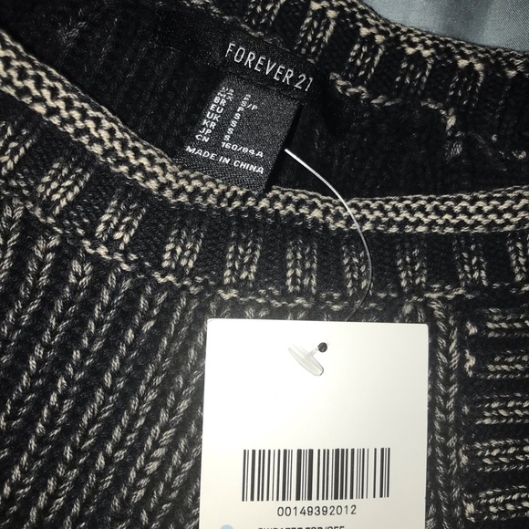 Forever21 sweater cutout shoulder crop top sz S - Picture 2 of 7